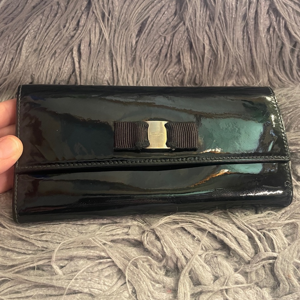 ICONIC Salvatore Ferragamo Vera Patent Leather Wallet Clutch with Gold Logo